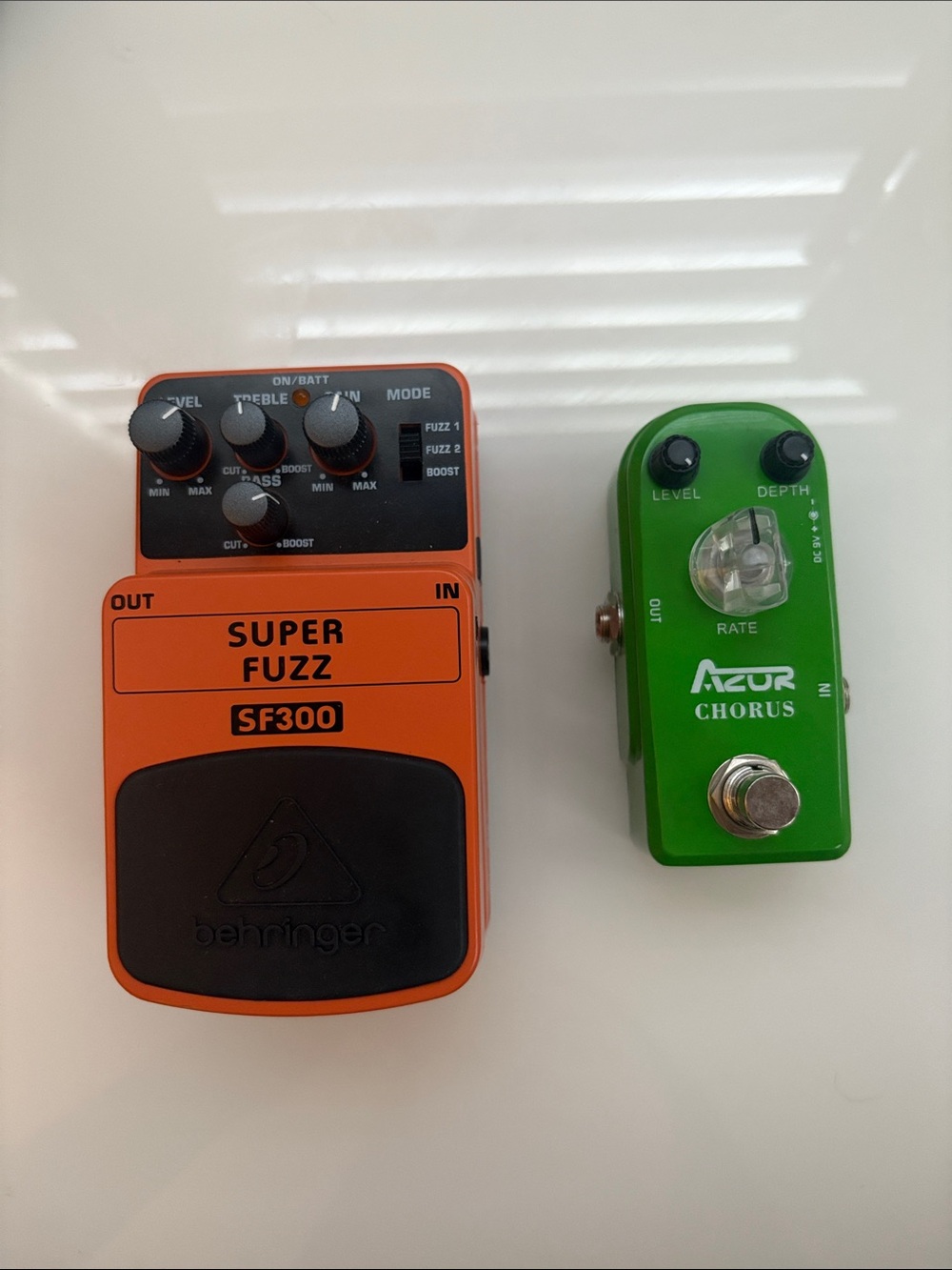 Behringer Super Fuzz SF300 Pedal + Azur Chorus Pedal